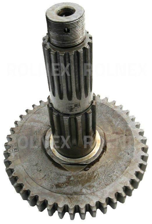 Wał główny mtz ts 900/920 oryginał 741701260