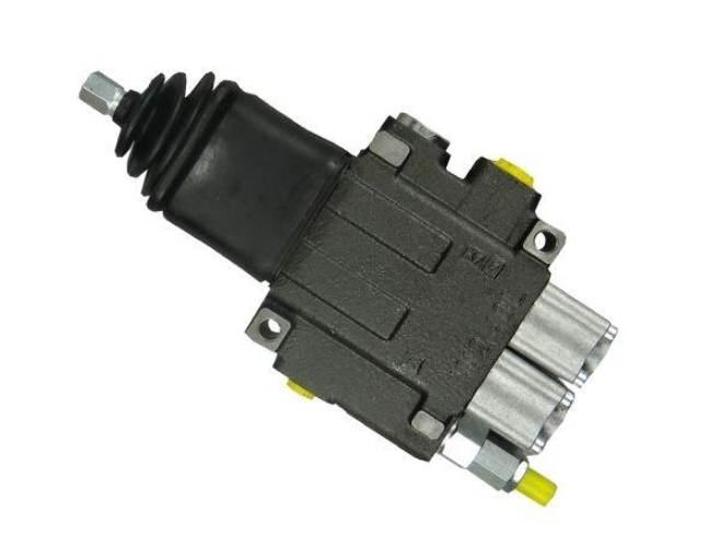 Rozdzielacz hydrauliczny 2-sekcyjny max przepływ 40L z joystickiem Waryński - zdjęcie 3