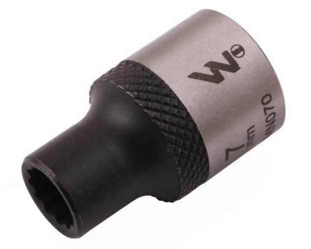 Nasadka dwunastokątna 3/8". 7 mm. CrV50BV30. DIN 3124. Waryński WMN070