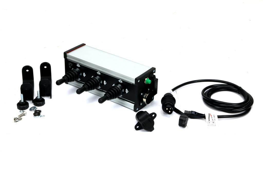 Panel z trzema joystickami 4-pozycyjnymi. 12VDC 911610