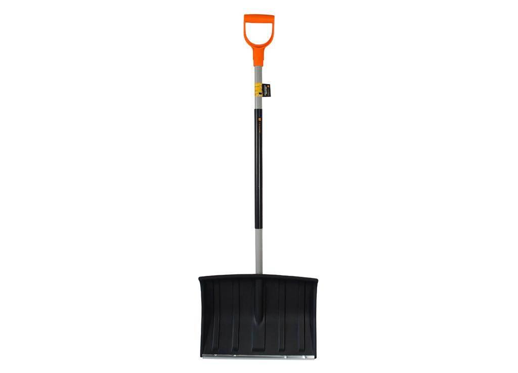 Łopata do śniegu na metalowym trzonku, 480x1200 mm - czarna, Teger