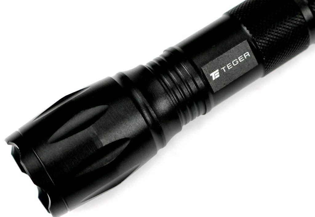 Latarka uniwersalna ładowana USB z funkcją POWER BANK 2200mAh XPS 300 lm Te - zdjęcie 2