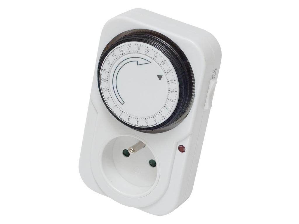 Programator gniazdkowy mechaniczny 24h 230v