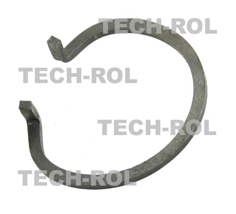 Pierścień zabezpieczający wałek WOM do MF-255 starego typu 1660406