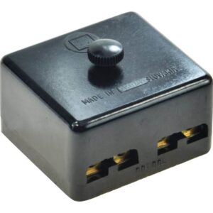 Skrzynka bezpieczników 4-krotna. 977302 APARTS