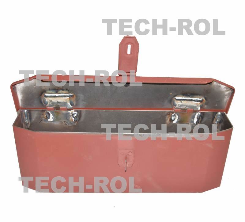 Skrzynka narzędziowa do MF-3 909616M93 Produkt krajowy