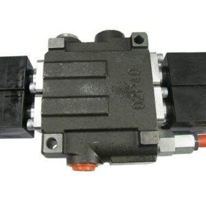 Rozdzielacz hydrauliczny dwusekcyjny sterowany elektrycznie 50l