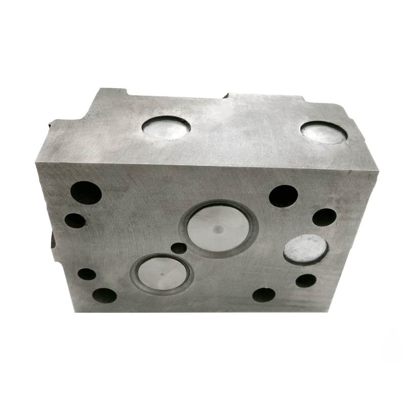 Głowica Silnika Zetor Kompletna 8/10 Głowica Silnika Zetor Kompletna 8/10 - obrazek 3